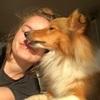 Amalie: Tryg og sjov hundepasning hos Amalie og Calvin - hundeelsker og elskede sheltie