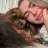 Emmalie: Omsorgsfuld 27-årig kvinde som elsker hunde. 