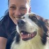 Julie: Hundepasserfamilie med 2 teenagere, masser af frisk luft og god plads til hunde